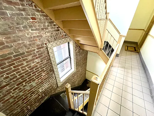 Rented by Astoria Realty | media 29