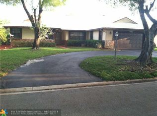 10792 NW 8th Ct, Coral Springs, FL 33071