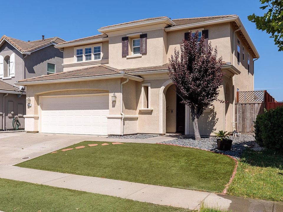 1st image of 2644 Woodfield Way