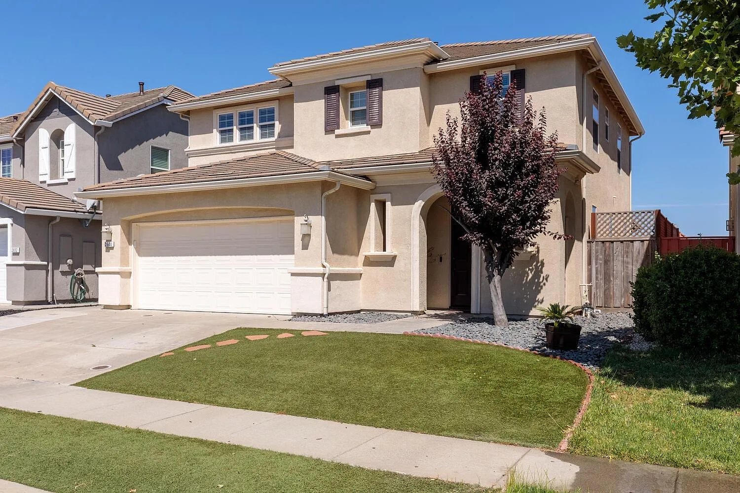 2644 Woodfield Way photo 1