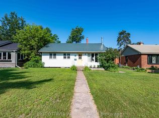 41 Huron St, Deep River, ON K0J1P0