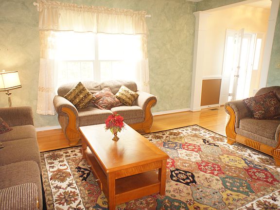 Bright Front room, Hardwood