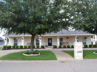 1209 Darbyton Dr, Hewitt, TX 76643