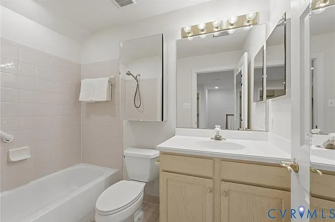 6806 Thompson Crest Ct — Photo 14