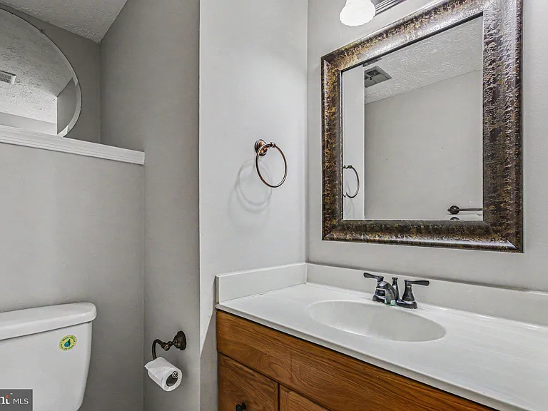 3738 Broomsedge Ct — Photo 18