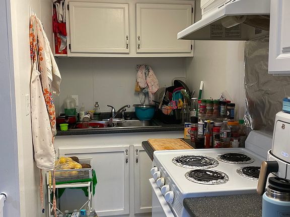 4th image of 106 Woodland St APT 7