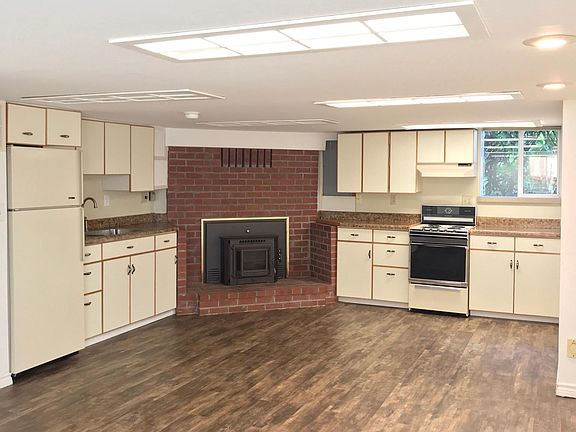 Open kitchen area