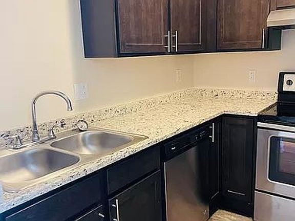 2nd image of 409 Stolp Ave #206