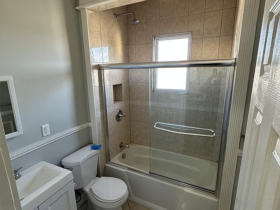 3rd image of 65 Caroline Ave #3R