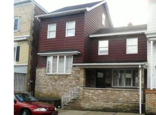 27 Water St, New Philadelphia, PA 17959