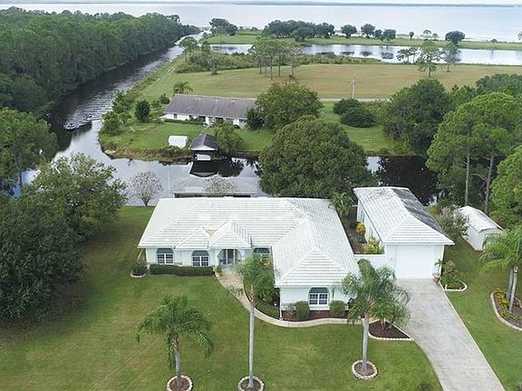 3rd image of 6868 Palmetto Dr S