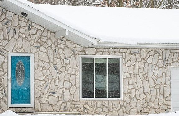 3rd image of 25088 Pin Oak Dr