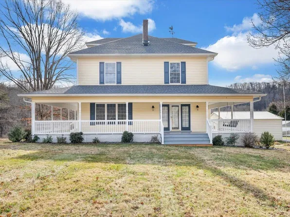 11923 Franklin St, Ferrum, VA 24088