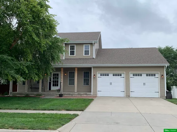 11210 N 136th Pl, Waverly, NE 68462