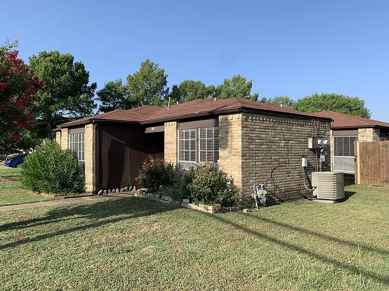 1203 Custer Rd — Photo 15