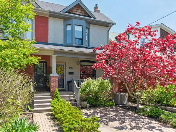 687 Durie St, Toronto, ON M6S 3H4