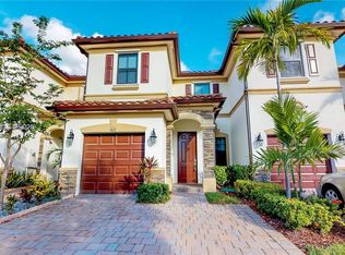 9073 W 33rd Ave, Hialeah, FL 33018
