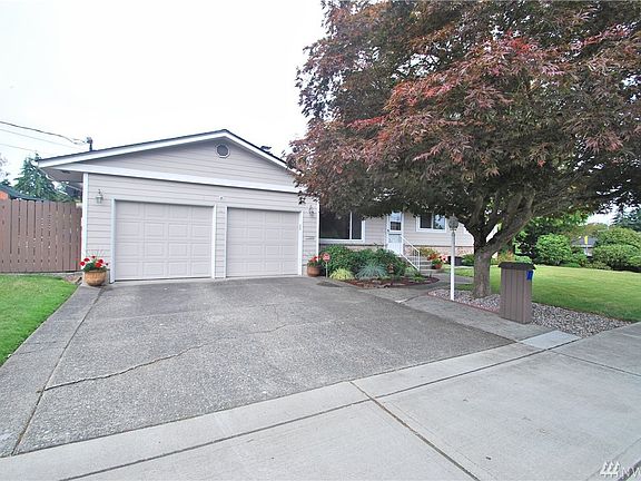 2nd image of 6014 S Wapato Lake Dr