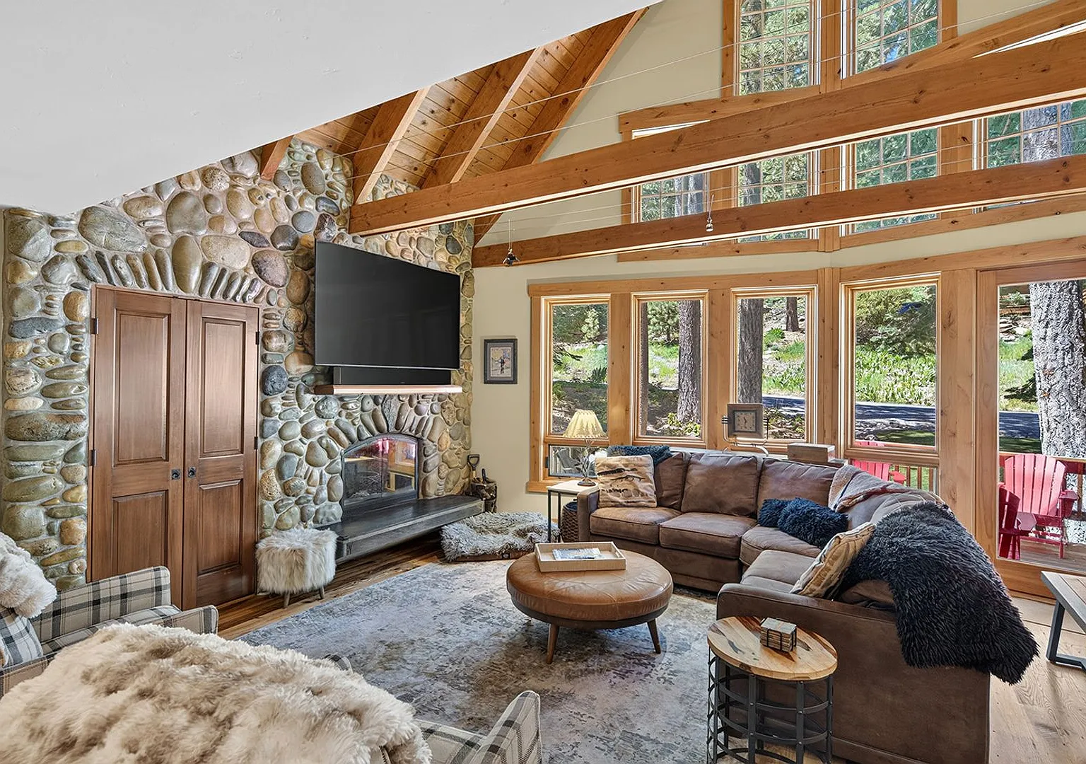 Luxury Tahoe Donner Ski Lease or Long Term Rental — Photo 4