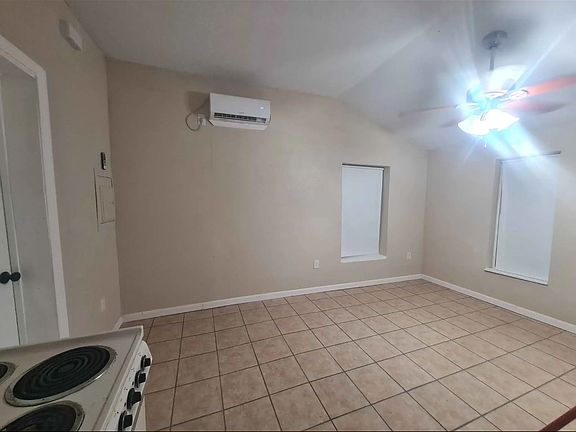 4th image of 521 Lafayette St #B