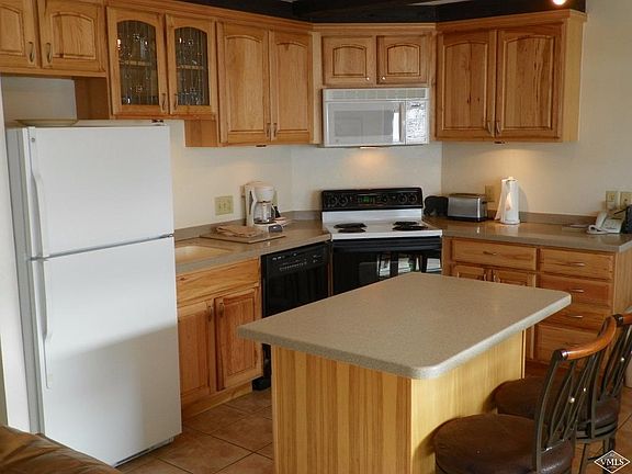 3rd image of 508 E Lionshead Cir #302