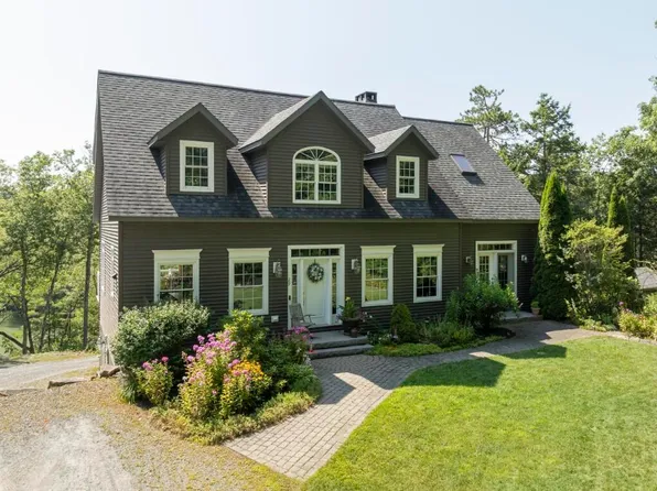 29 Wiscasset Road, Boothbay, ME 04537