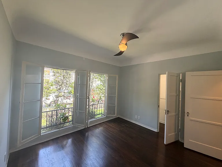 1047 S Orange Grove Ave #1 — Photo 33
