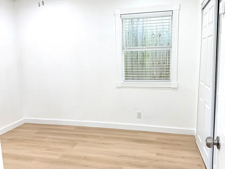 1220 Stuart Rd — Photo 9