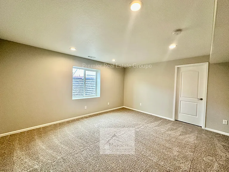 4873 San Amels Way — Photo 10