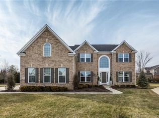 4526 Windchase Cir, Zionsville, IN 46077
