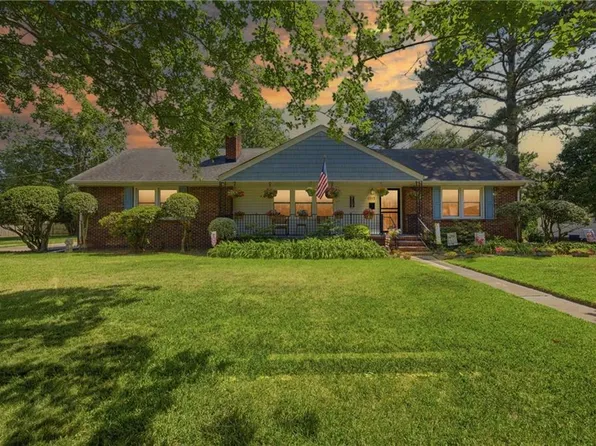 1717 A St, Portsmouth, VA 23704