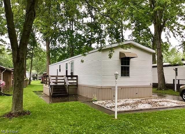 1st image of 331 Ashwood Ave
