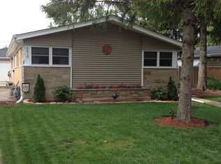 2410 Fontana Dr, Glenview, IL