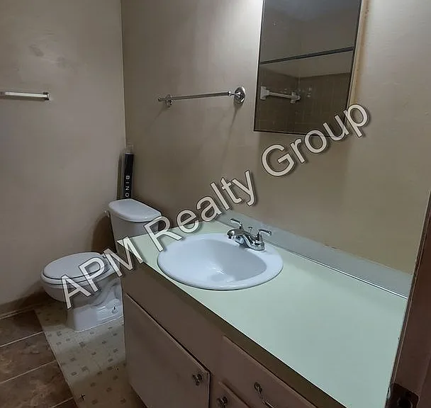 329 Ovanta Rd — Photo 5