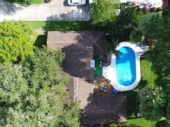 3rd image of 1837 Southlake Dr