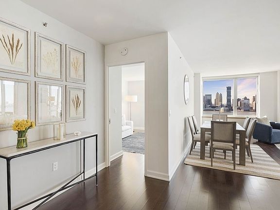 5th image of 20 River Ter APT 25D