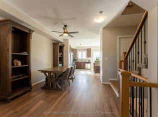 1250 Saint Martins Dr #14, Pickering, ON L1W0A2