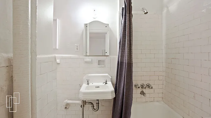 Sold by Garfield Realty  | media 18