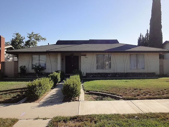 2nd image of 10883 Arleta Ave