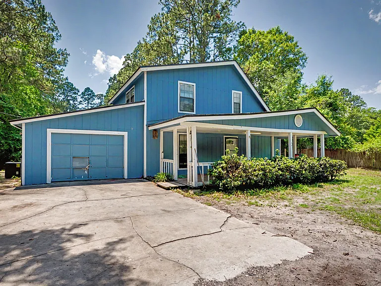 302 Bernard Rd — Photo 2