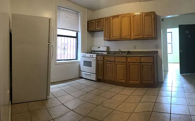 Rented by Bedford And Dean LLC | media 14