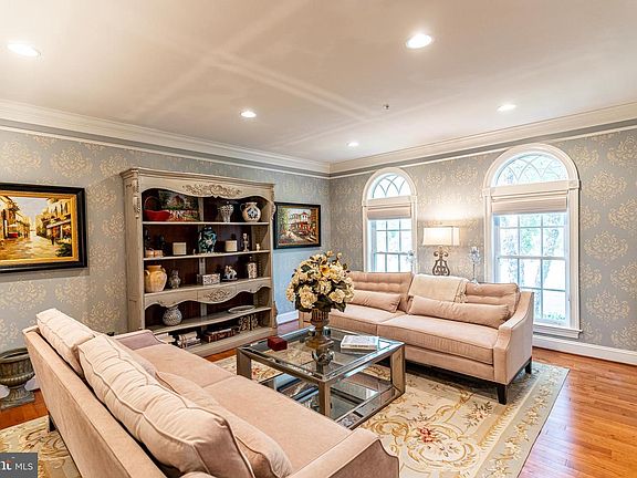 3rd image of 11208 Greenbriar Preserve Ln