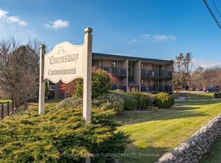 74 The Queensway S #102, Georgina, ON L4P1Z3