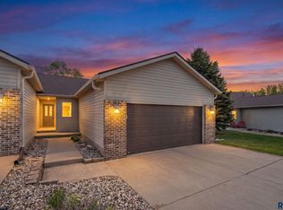 1617 S Cleveland Ave SUITE D, Sioux Falls, SD 57103