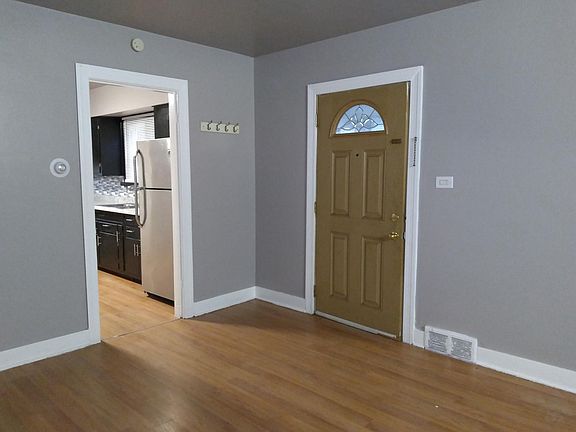 2nd image of 568 Douglas Ave #3
