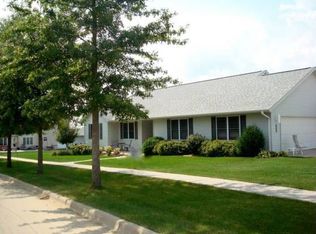 1604 10th St SW, Mount Vernon, IA 52314