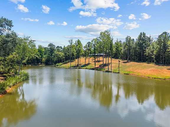 5th image of 862 Monticello Rd