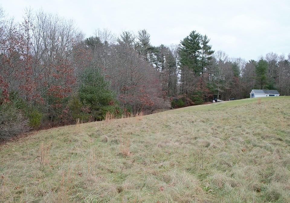 2nd image of 4 Upland Rd