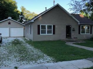 414 N Carr St, White Hall, IL 62092