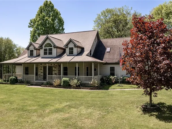 8403 Rochester Rd, Kensington, OH 44427